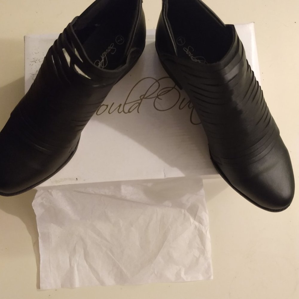 Women Shredded Zip Back Ankle Boots Size 7 BLACK